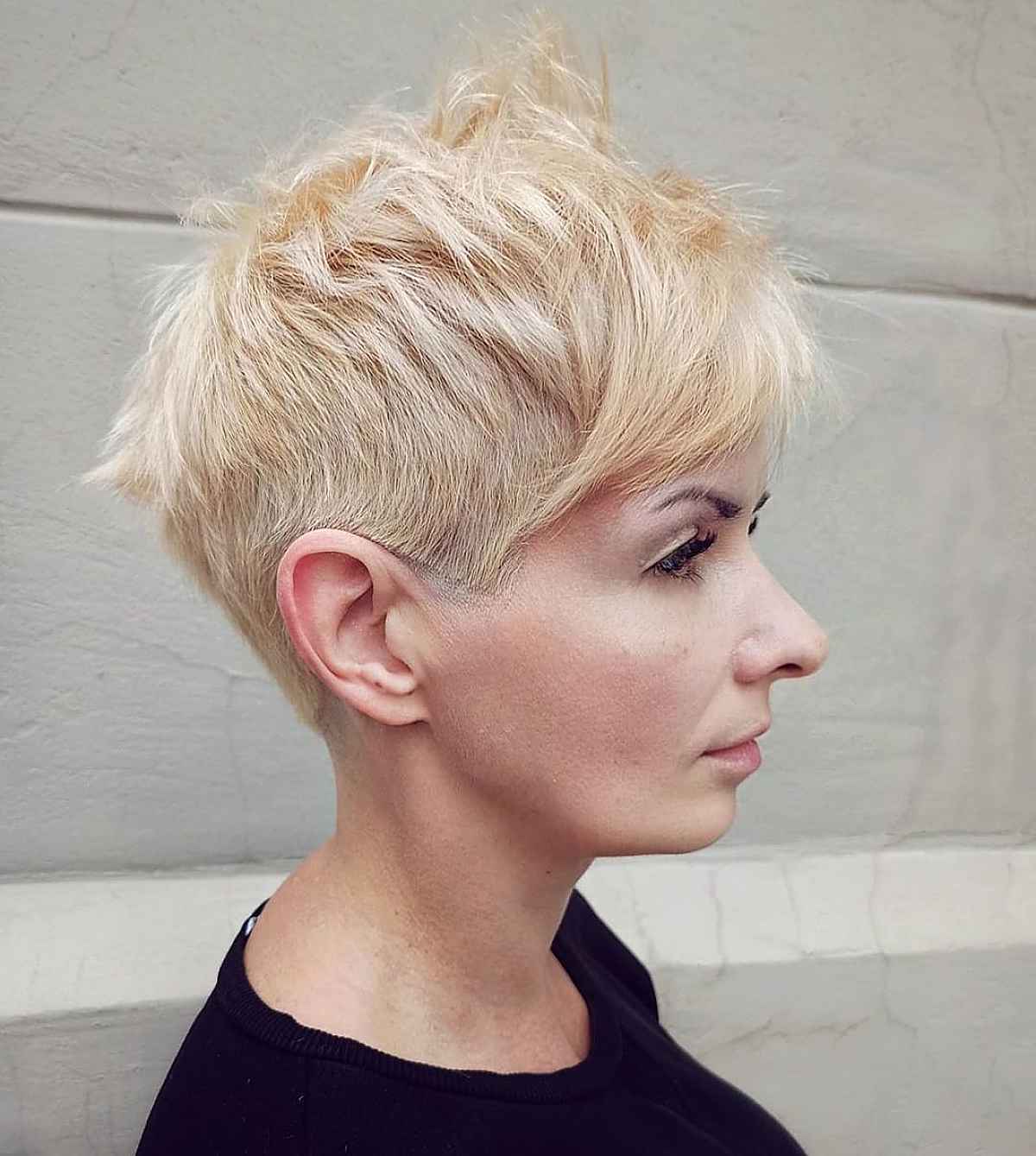 Sexiest blonde pixie with layers hairstyle