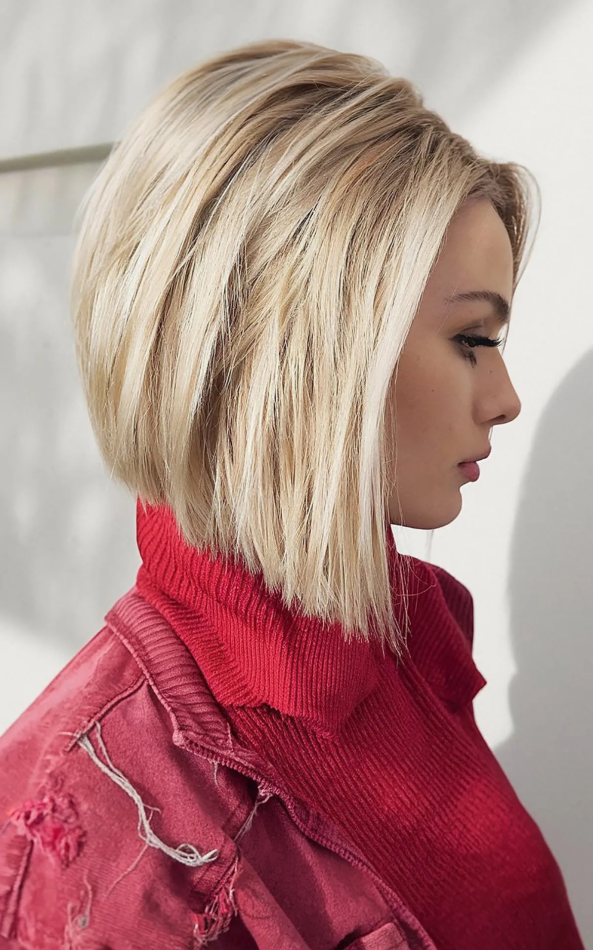 Layered inverted bob for a round face shape
