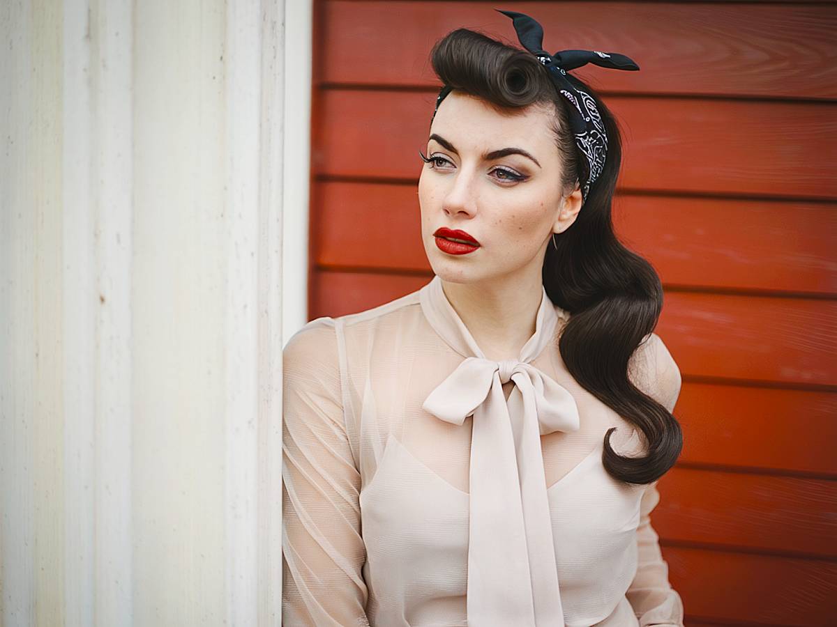 Pin up hairstyles ideas